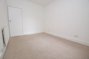 Master Bedroom pic1- click for photo gallery